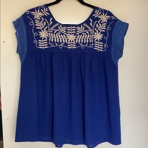 Staring at Stars embroidered top sz L